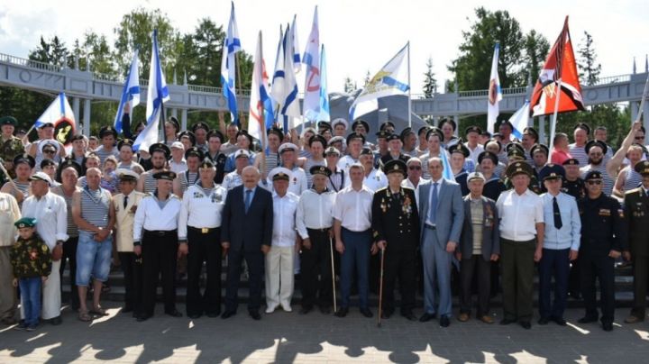 В Альметьевске отпраздновали День военно-морского флота