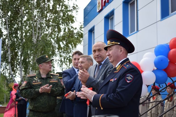 Азнакайда бүген берьюлы ике тантана: ДОСААФ өй туе үткәрде, “Родина” лагерын ачты (ФОТОРЕПОРТАЖ)