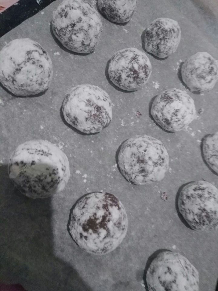 Азнакай хуҗабикәләренә Фәридә Мөҗиповадан яңа рецепт: мәрмәр шоколад прәникләр