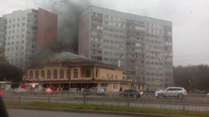 Следком РТ: Пожар в здании ресторана «Арарат» устроили подростки, которые подожгли старые матрасы