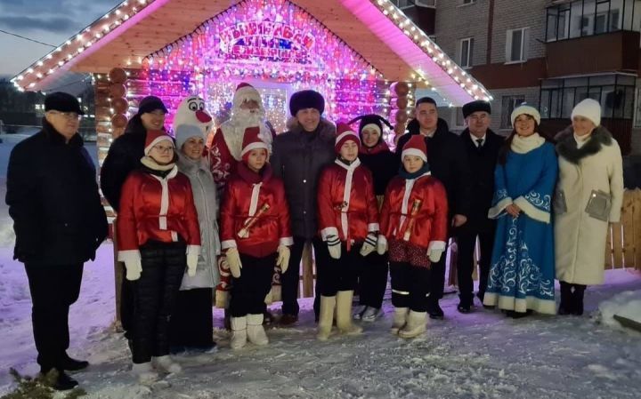 Азнакаевских детишек приглашаем на резиденцию Деда Мороза
