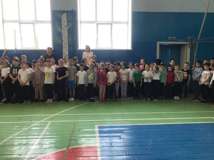 В азнакаевских школах принимают нормативы ГТО