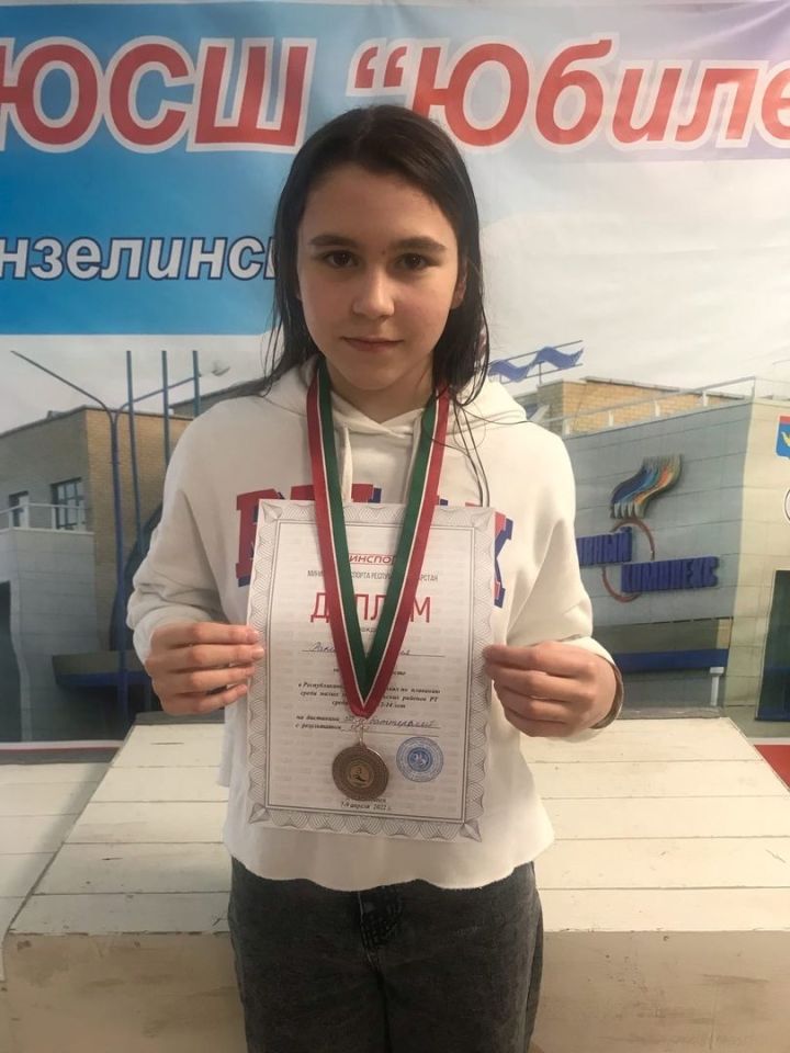 Юные пловцы Азнакаево приняли участие в республиканских соревнованиях