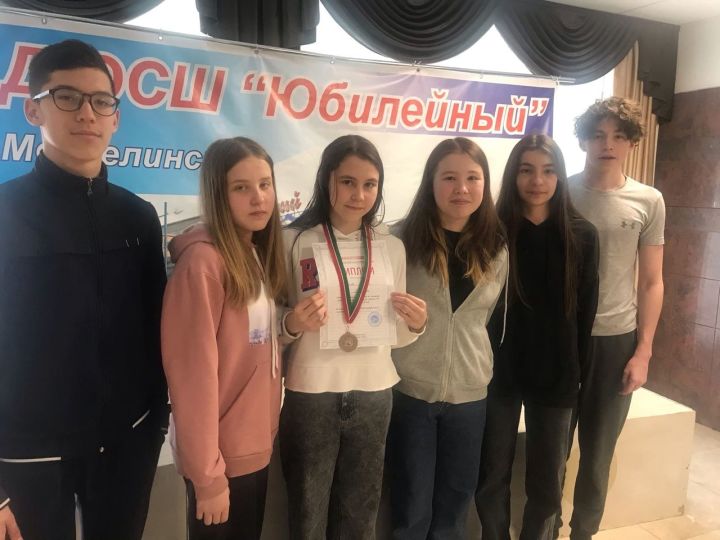 Юные пловцы Азнакаево приняли участие в республиканских соревнованиях