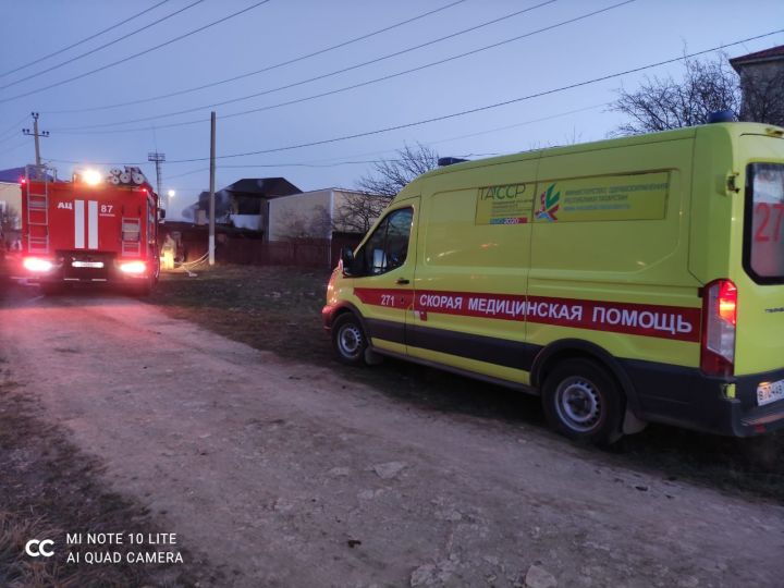 Пожар в Азнакаево оставил без крова молодую семью