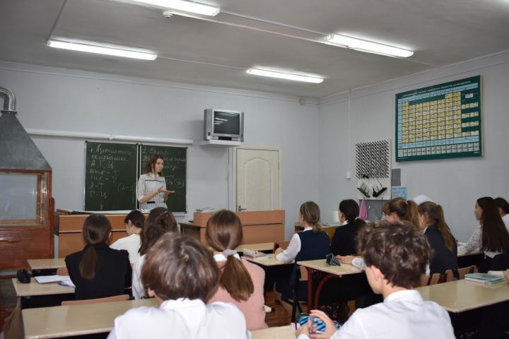 В Азнакаево детям рассказали о правилах поведения при угрозе терроризма