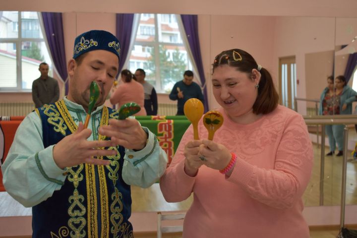 Фольклорный час «Путешествие по страницам татарского фольклора»
