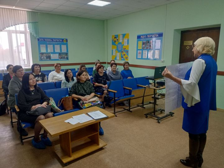 Юные инспекторы Азнакаево охраняют безопасность дорожного  движения