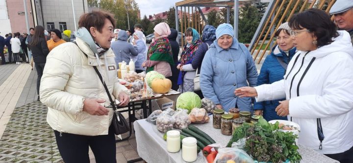 В Азнакаево прошла благотворительная ярмарка