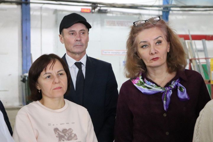Азнакаевский завод делится опытом