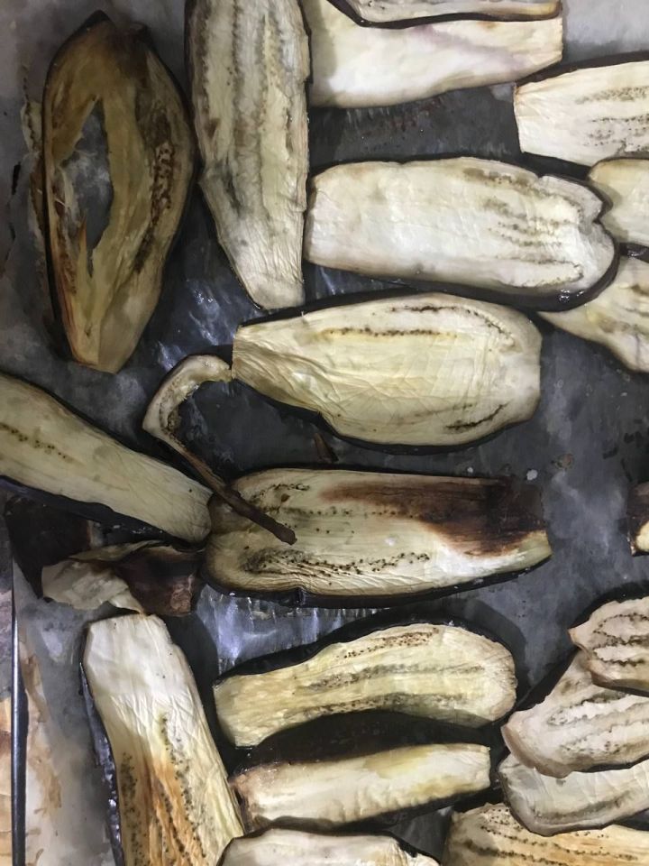 Рецепт рулетиков из баклажан с начинкой из грецкого ореха