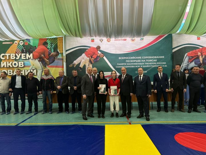 Достижения азнакаевских спортсменок получили признание в  республике