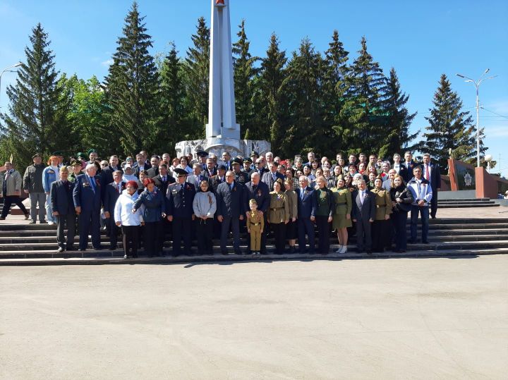 В Азнакаево празднуют День Победы