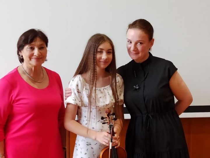 Юные таланты Азнакаево стали участниками Творческой школы в Суздале