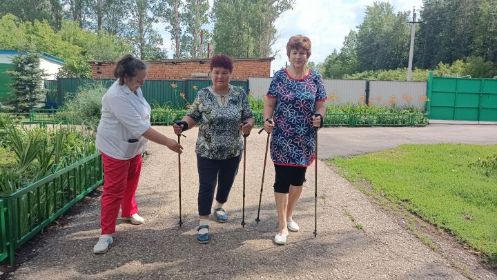 Азнакайның «Өмет» комплекслы үзәгендә «Скандинавия йөреше» уңышлы кулланыла