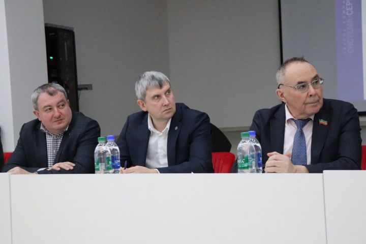 В Азнакаево прошло собрание коллектива «Перекрыватель»