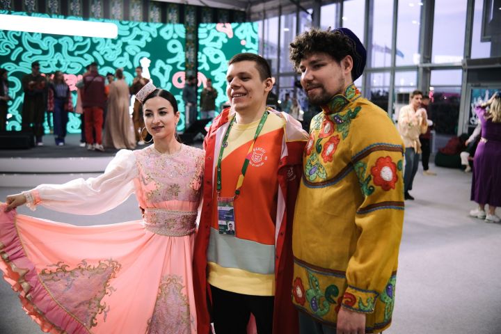 Молодежь Татарстана на всемирном фестивале организовала национальный праздник Сабантуй