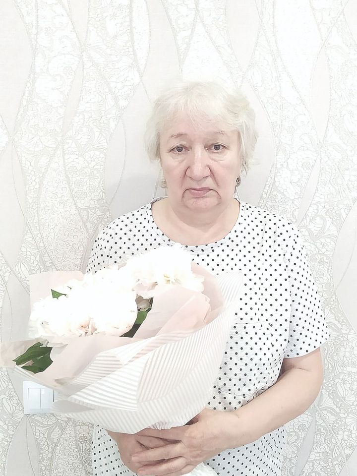 Азнакай шәһәрендә гомер итүче кадерле әнием – Габдрәкыйпова Нурия Миргалим кызының 27 апрельдә туган көне