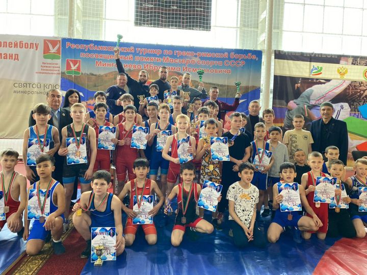 Азнакайда грек-рим көрәше буенча республика турниры узды