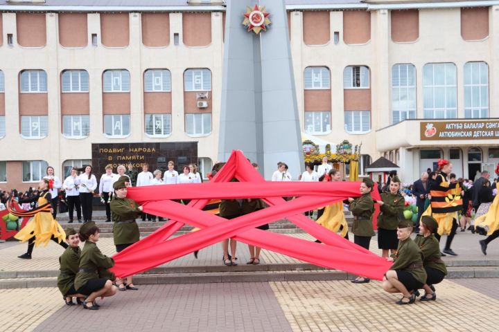 Азнакай районының Актүбә бистәсендә Җиңү көнен  бәйрәм иттеләр
