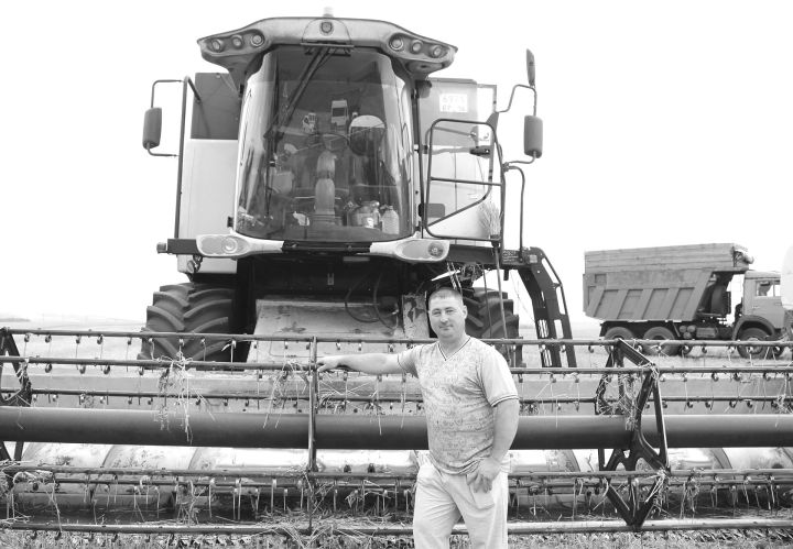 Көрәшчеләр – Сабан туен көтсә, мин уракны көтеп алам