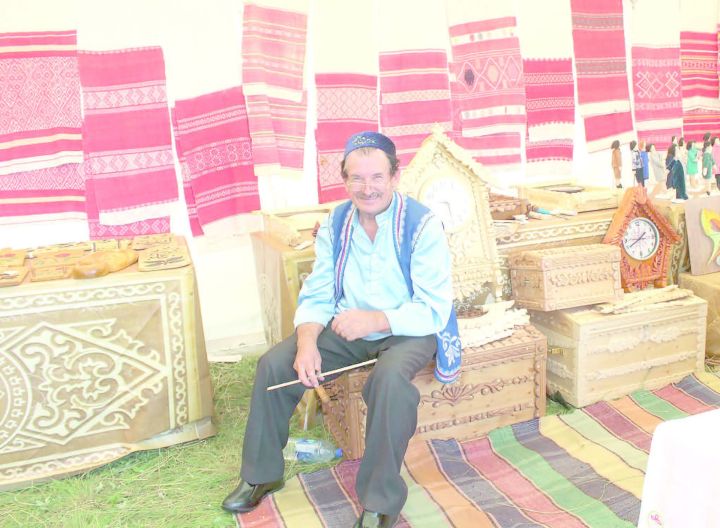 Оста кулында агач та җанлана