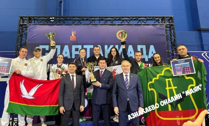 Азнакай районы муниципаль хезмәткәрләре спартакиададан җиңү белән кайттылар