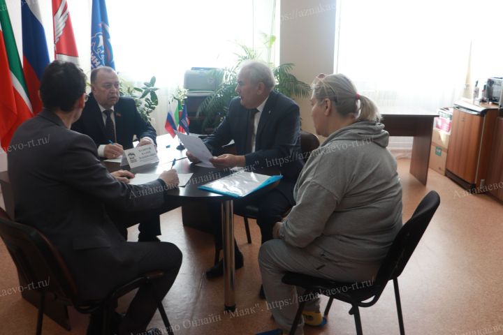 Депутат кабул итте