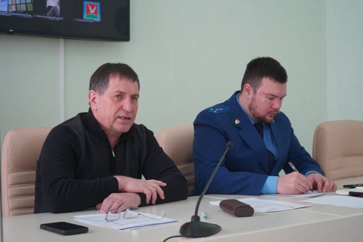 В Азнакаево готовятся к безаварийному пропуску паводка