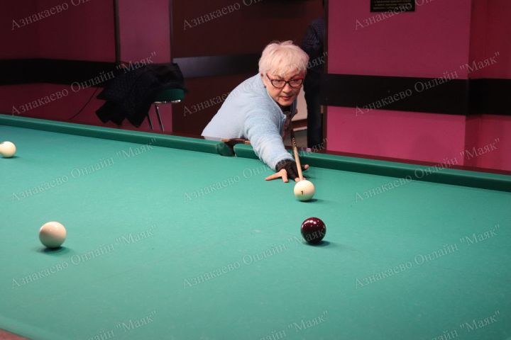 В Азнакаево проходит турнир по бильярду памяти ветерана Великой Отечественной войны Канагата Газизуллина