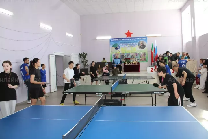 Җиңү бистәсе халкы Җиңү өчен көрәшкән батыр улын данлады Азнакай районы үз батырларын онытмый