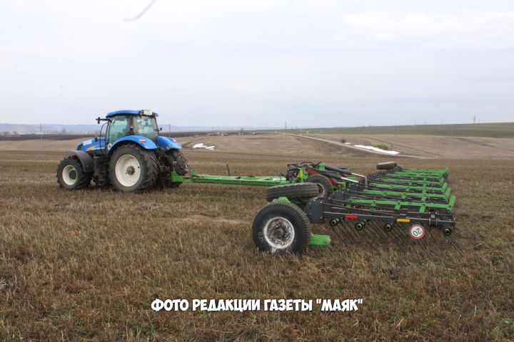 В Азнакаево кипит весенняя полевая работа