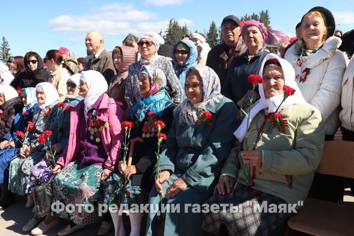 Авылда яшәүче фронтовиклар – тормыш мәктәбе булды