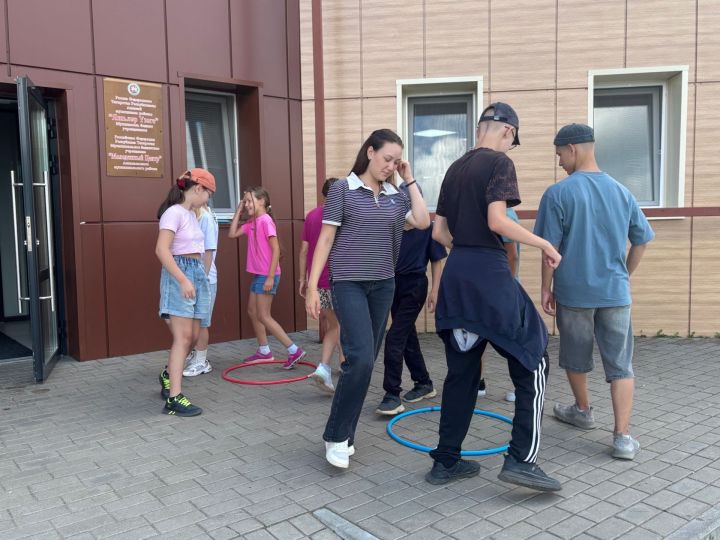 Здоровье начинается с движения: в Азнакаево прошли утренние зарядки