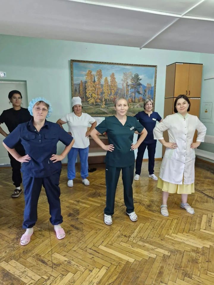 Движение — жизнь: медработники Азнакаевской ЦРБ поддержали акцию ко Дню физкультурника